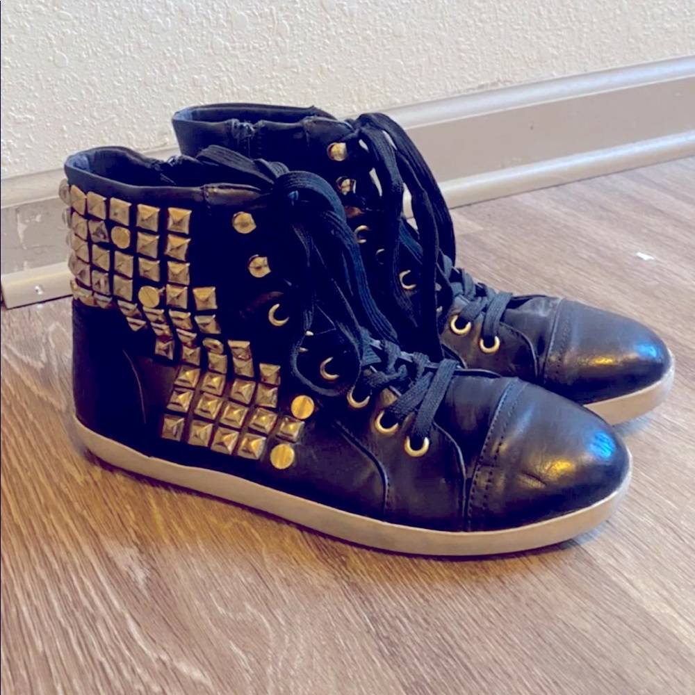 ❌SOLD❌ Forever 21 Studded Black High Tops